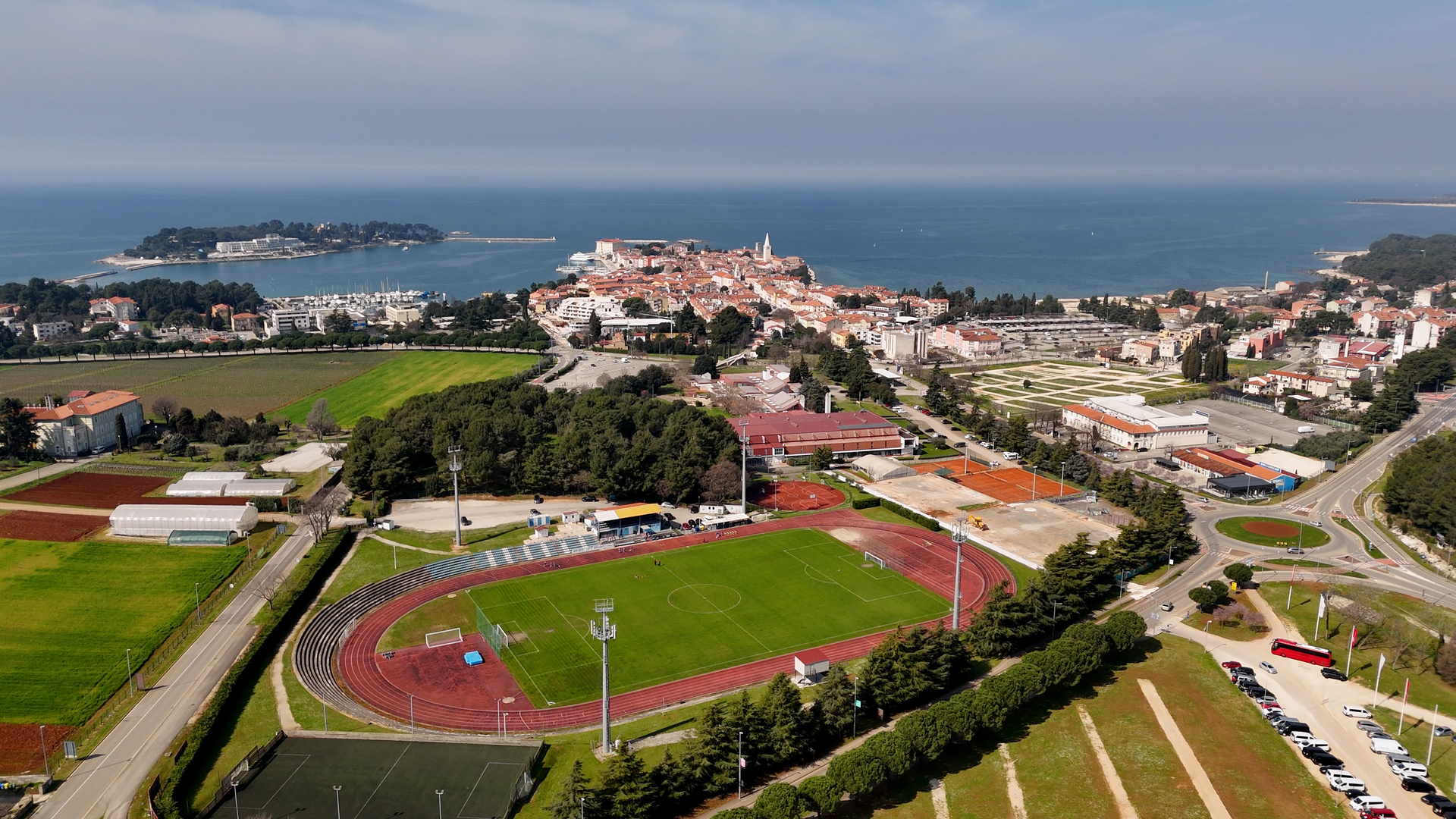 PTOP8887.00_00_37_14.Still005